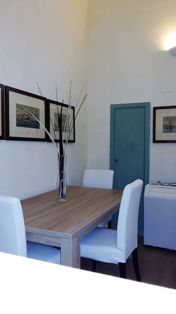 Idomeneo 63 Bed & Breakfast