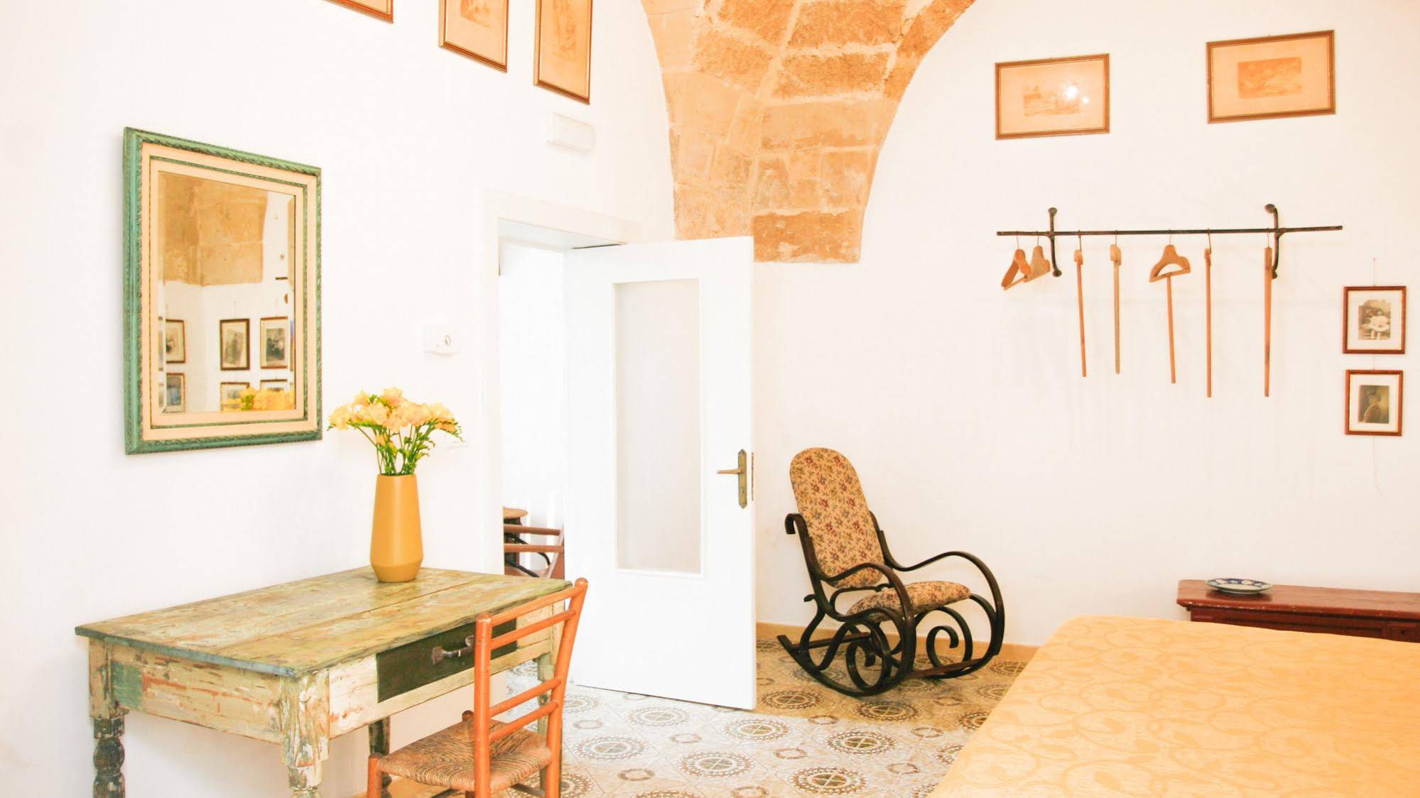 Sacrè Bleu Bed & Breakfast