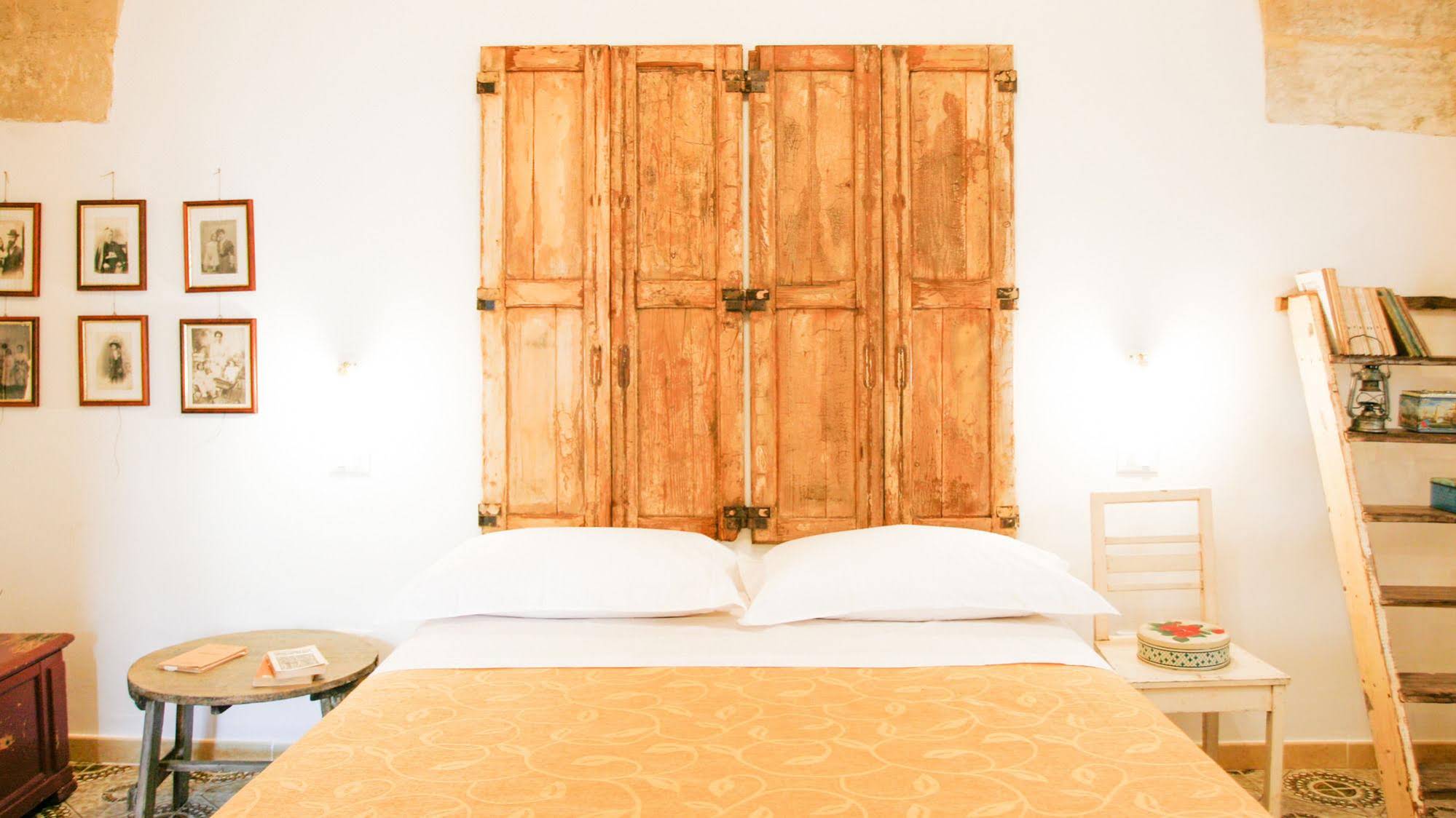 Sacrè Bleu Bed & Breakfast