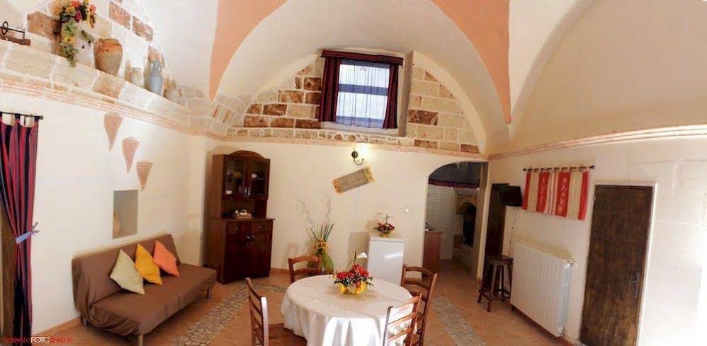 Exedra Holiday House