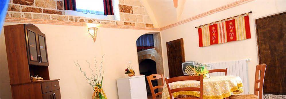 Exedra Holiday House