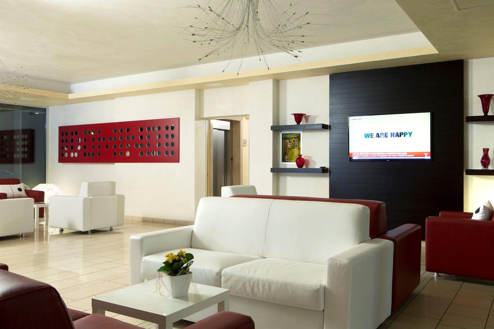 Domino Suite Hotel