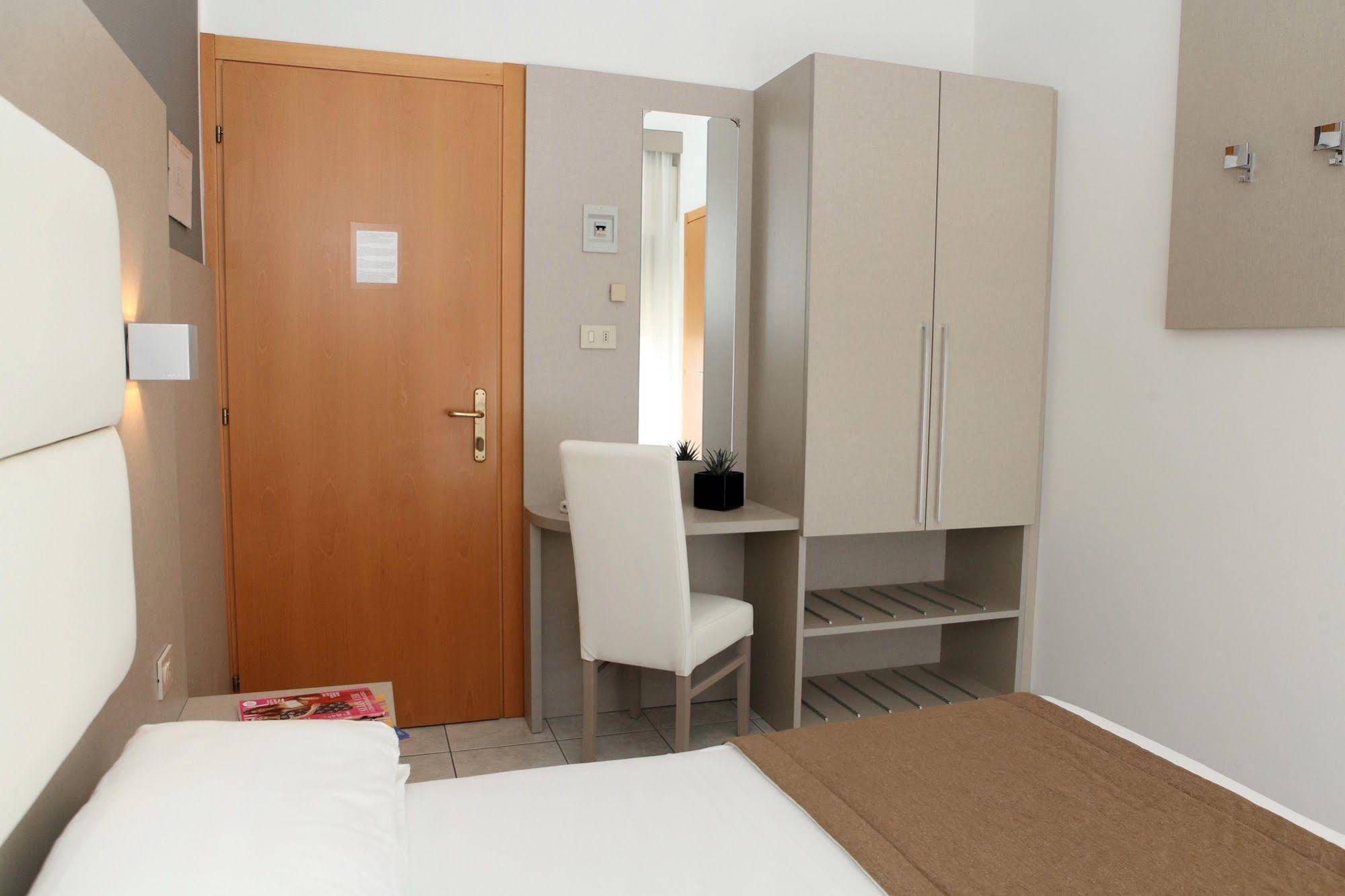 Hotel Columbia & Ninfea