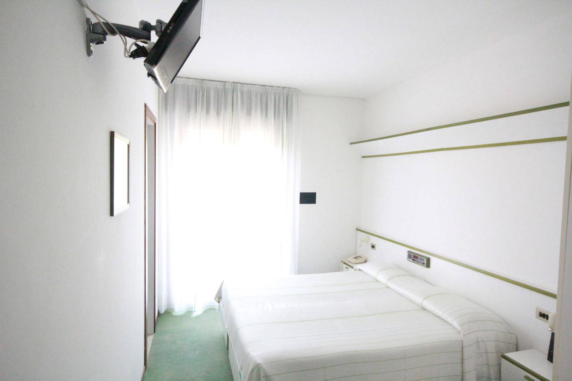 Hotel Iris