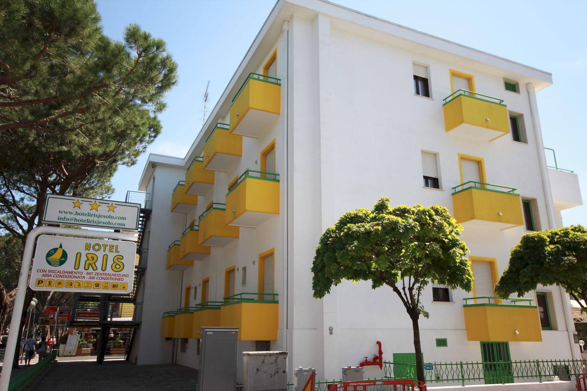 Hotel Iris