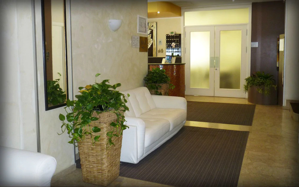 La Maison Hotel