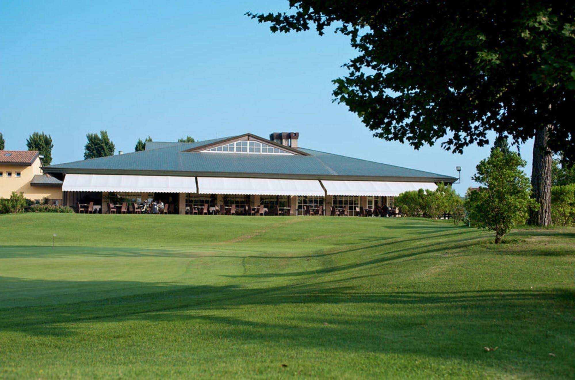 Golf Inn