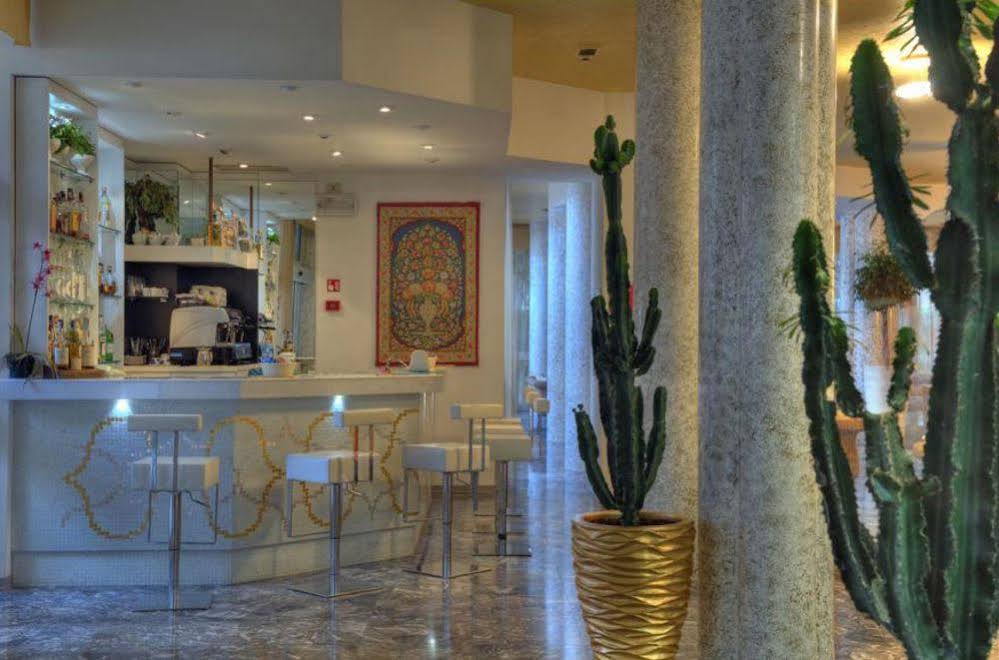 American Hotel