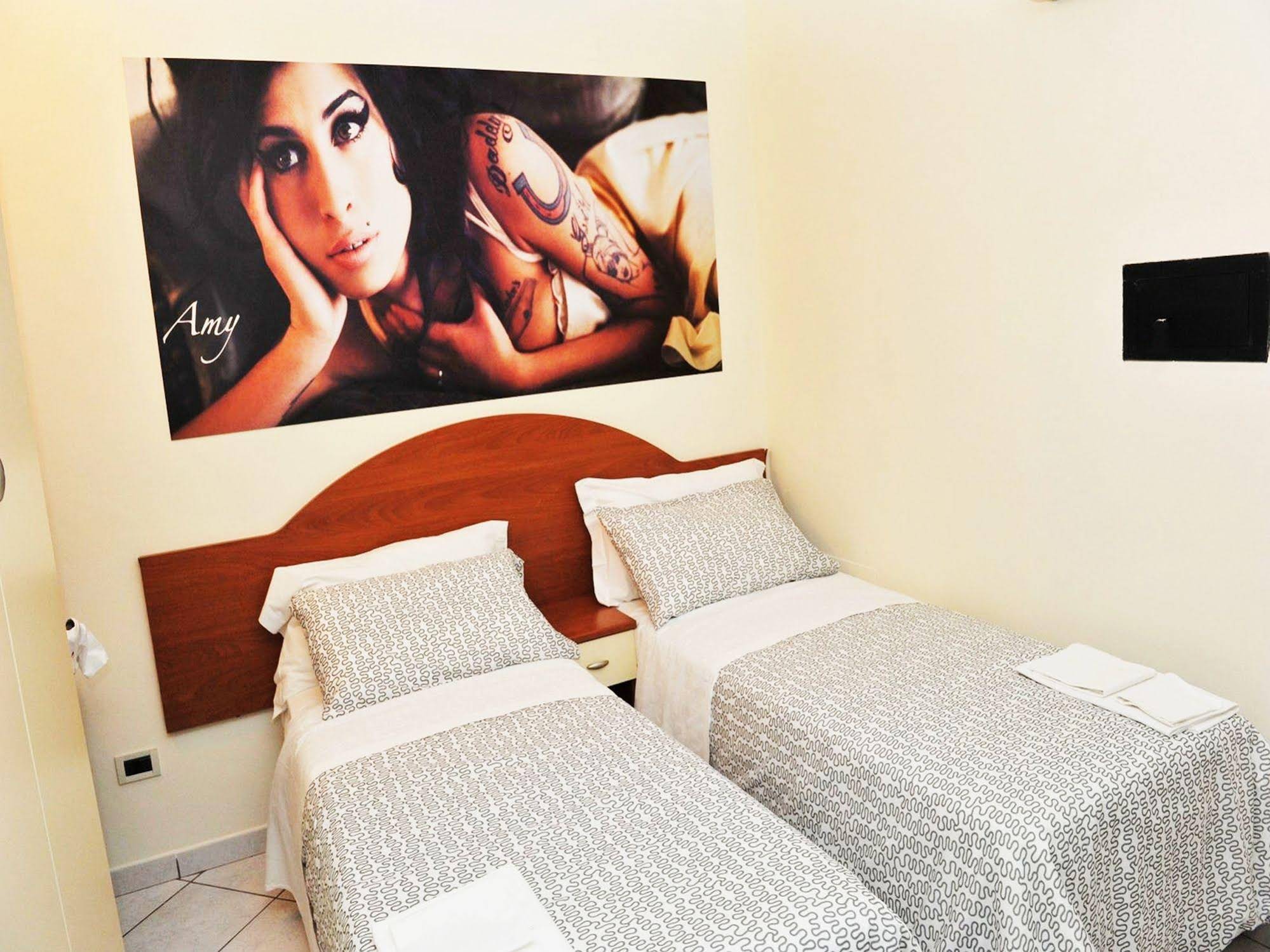 Hotel Lady