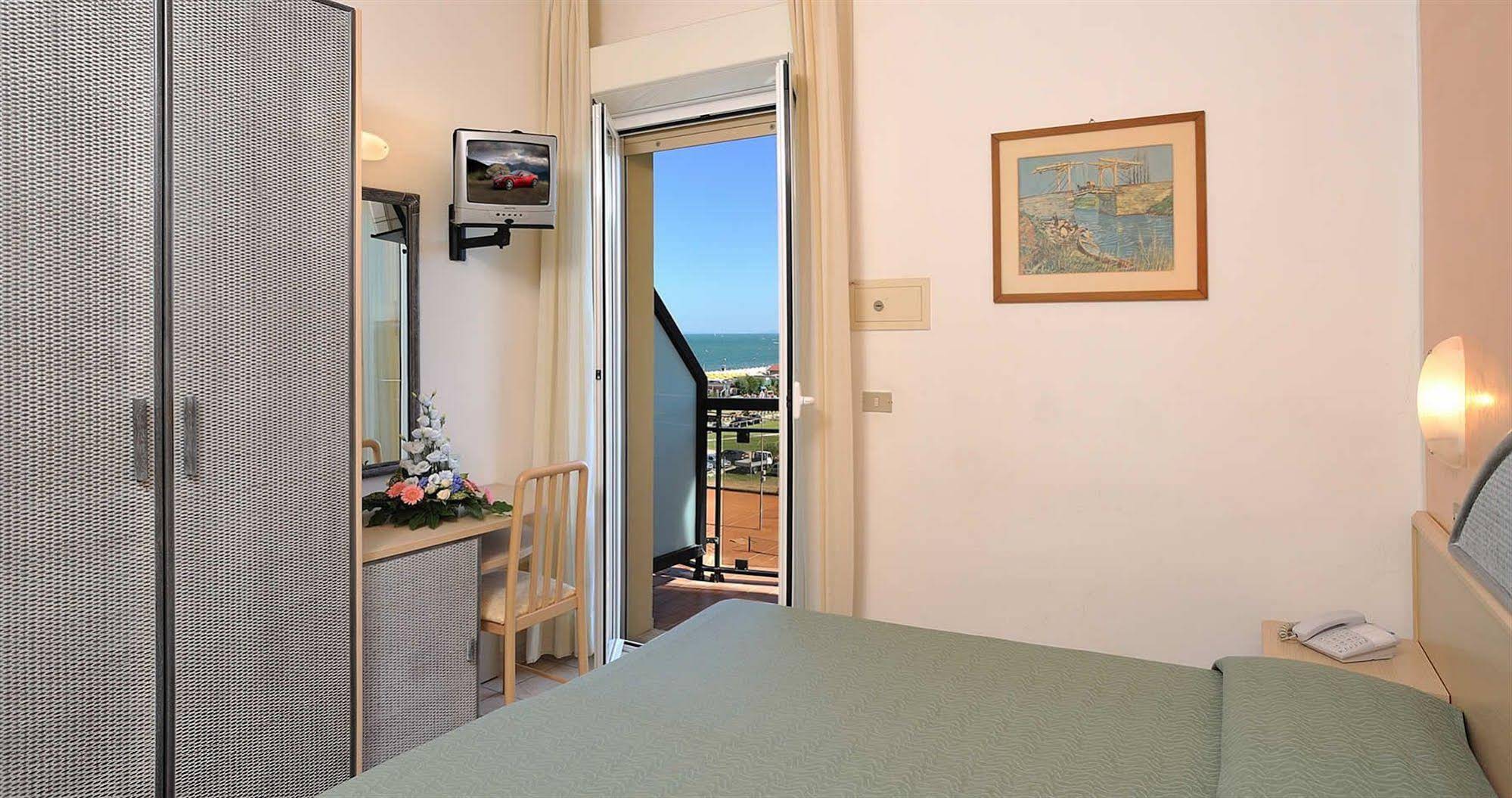Hotel Ausonia