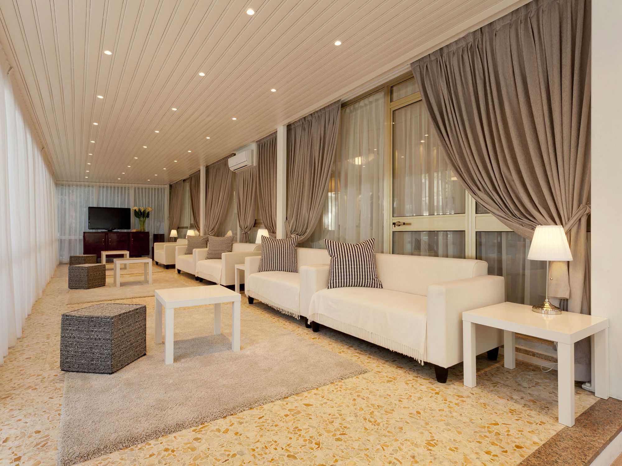 Hotel Alta Maarea