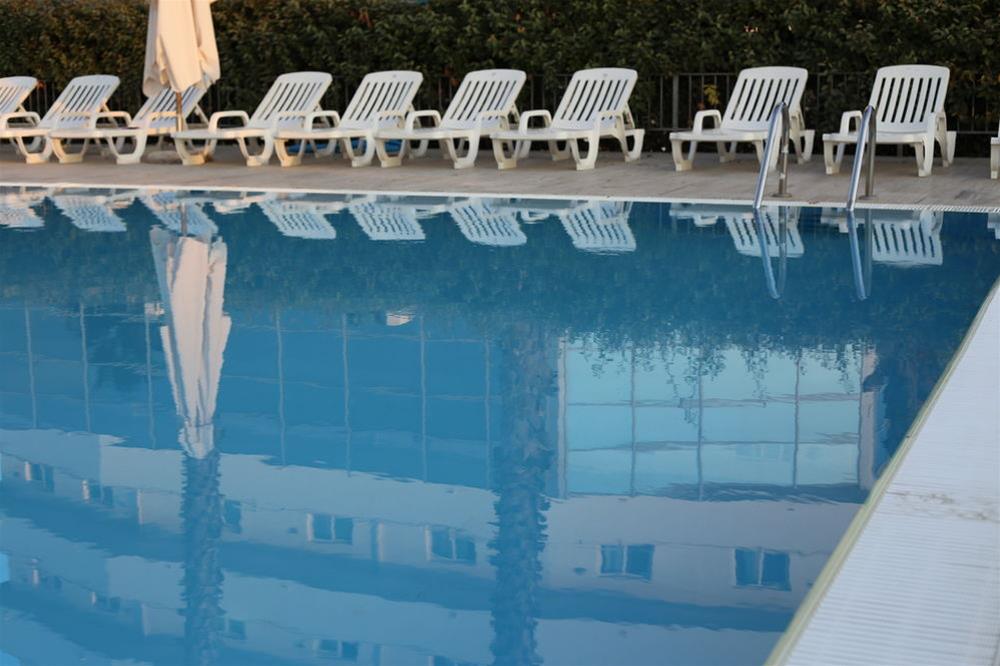 Sea Lion Hotel