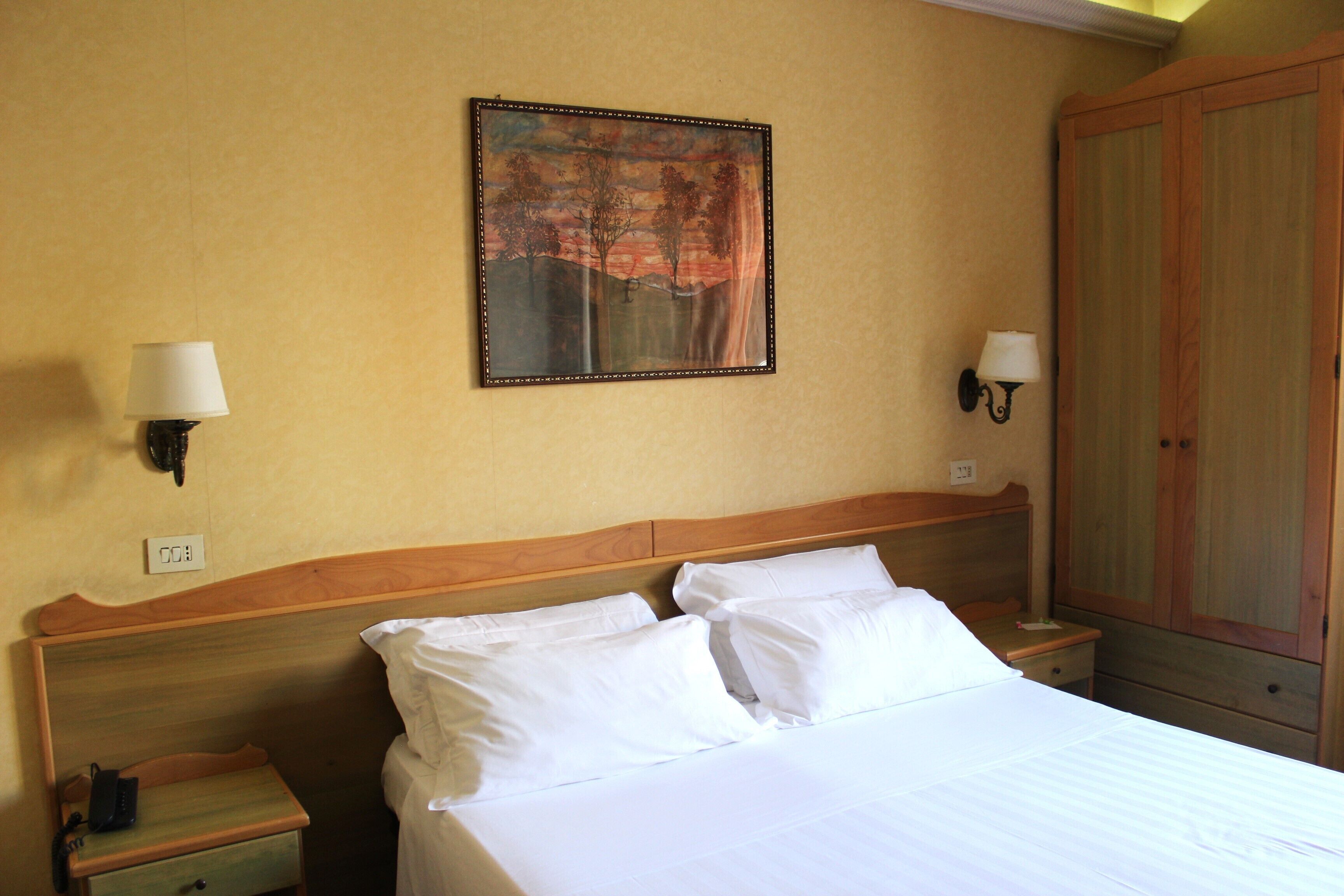Phi Hotel Ambra