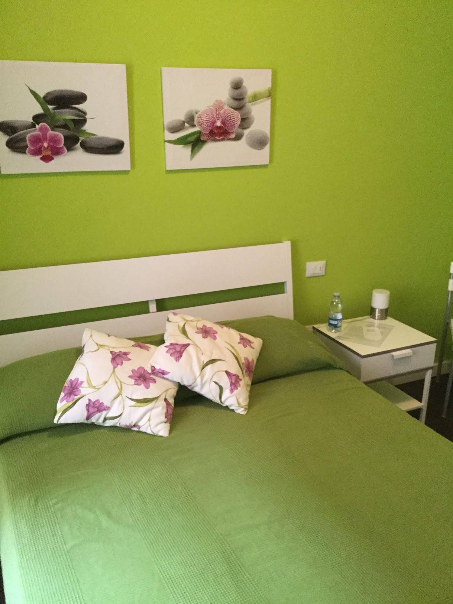 Domus Corso Umberto 18 B&B