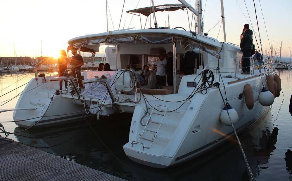 Mauticat Boat & Breakfast
