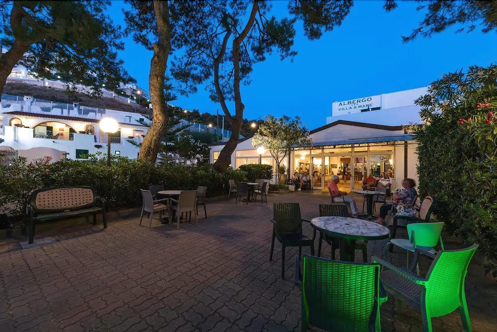 Albergo Villa A Mare