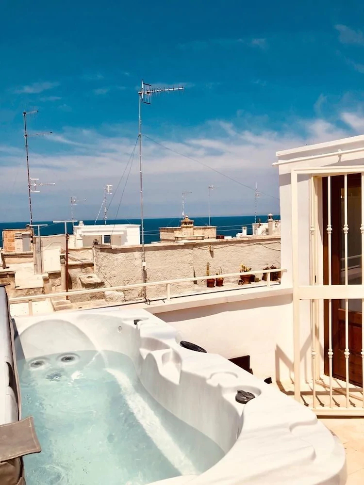 Itaca Home to Explorers