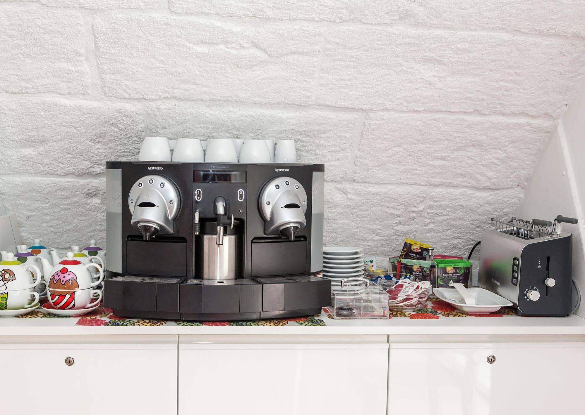 Vingt-Sept Bed and Breakfast