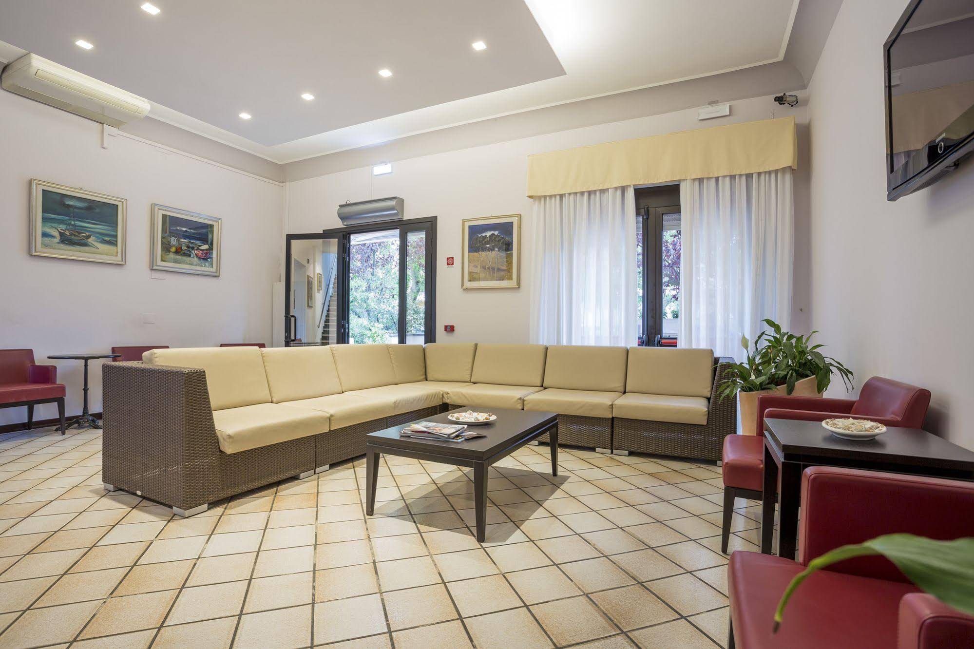 Hotel Dafne