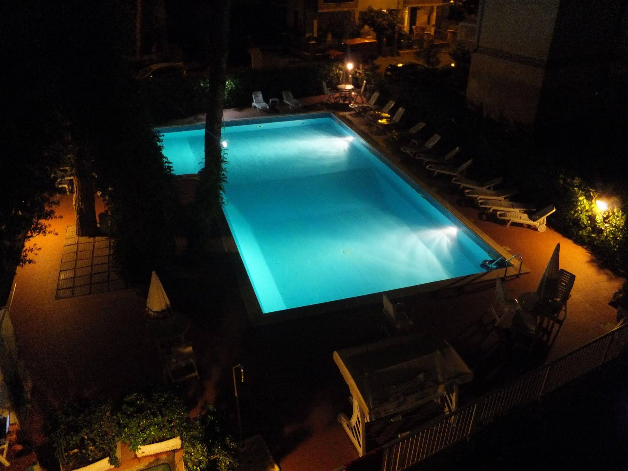 Hotel Dafne