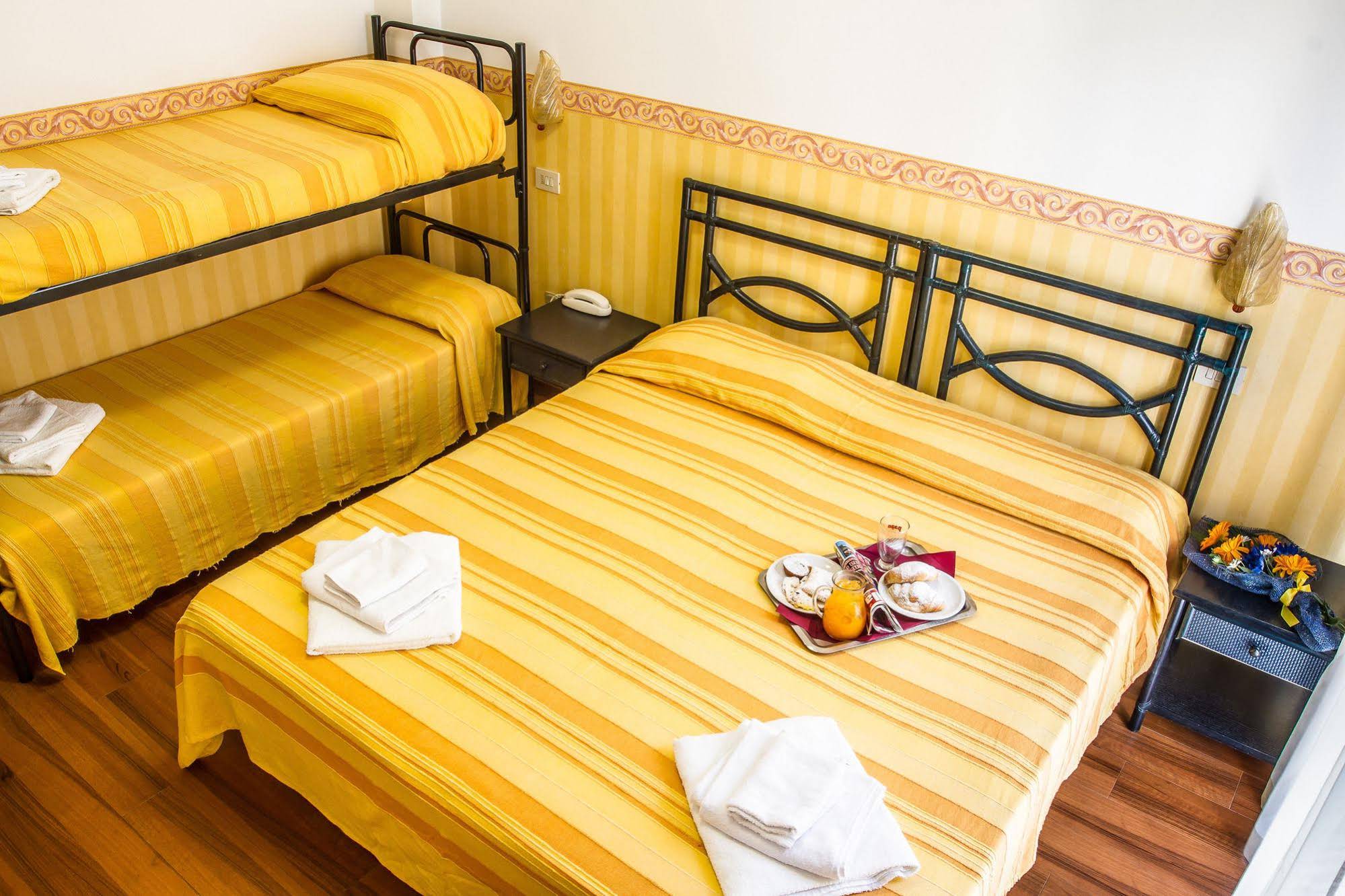 Hotel Consul