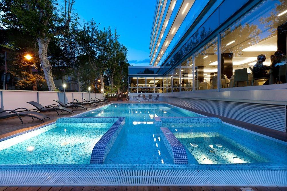 Aqua Hotel