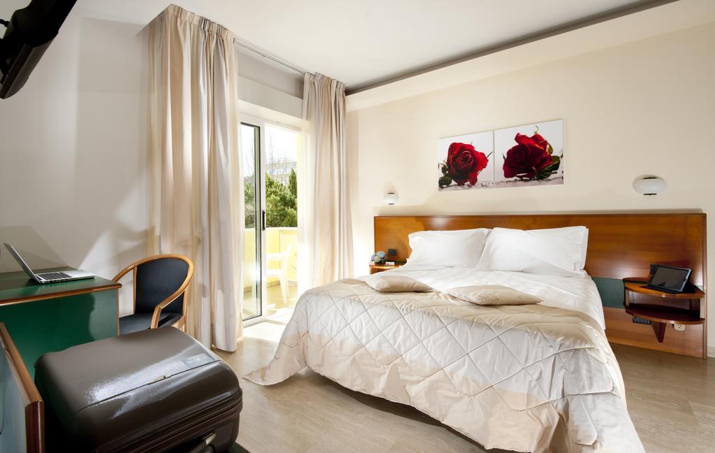 Astoria Suite