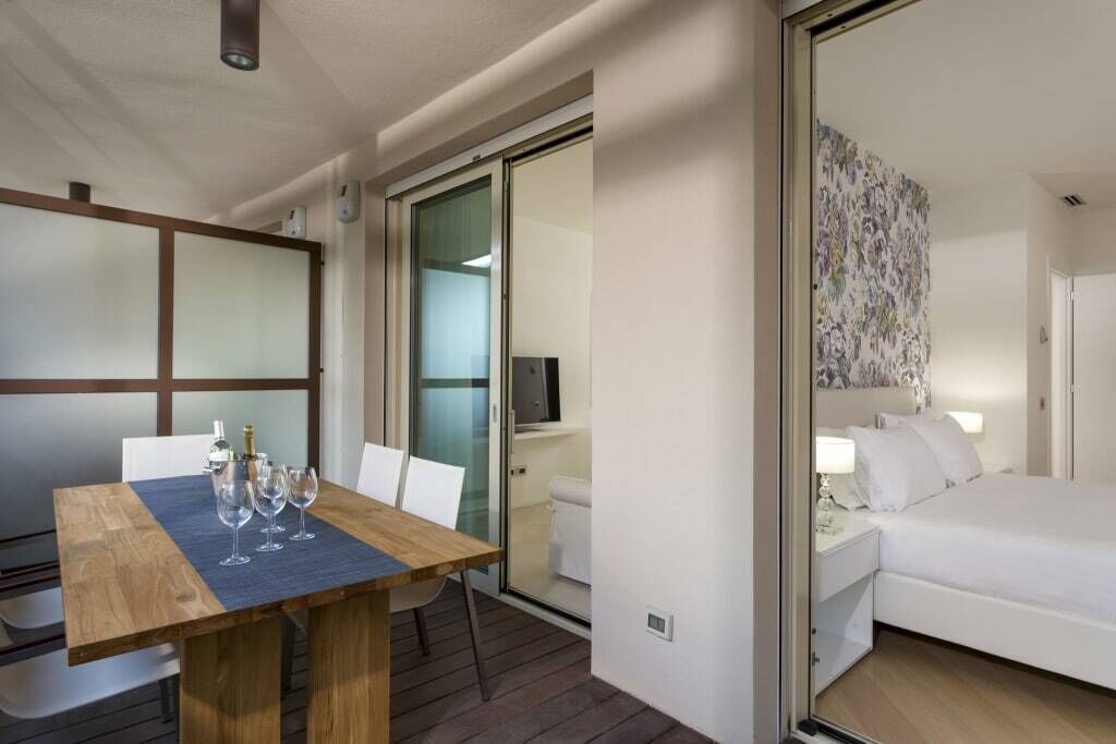 Embassy Aparthotel