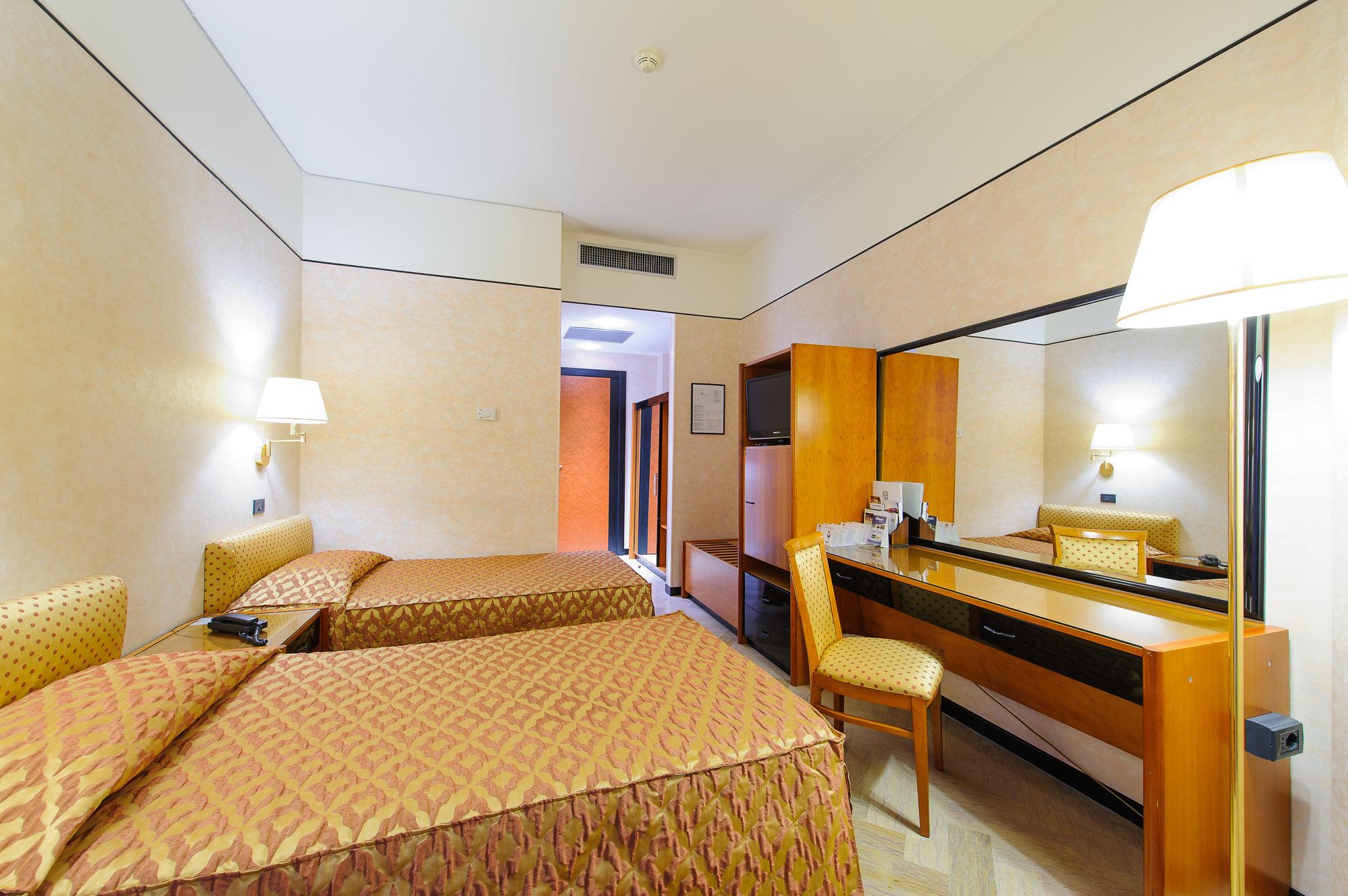Admiral Art Hotel