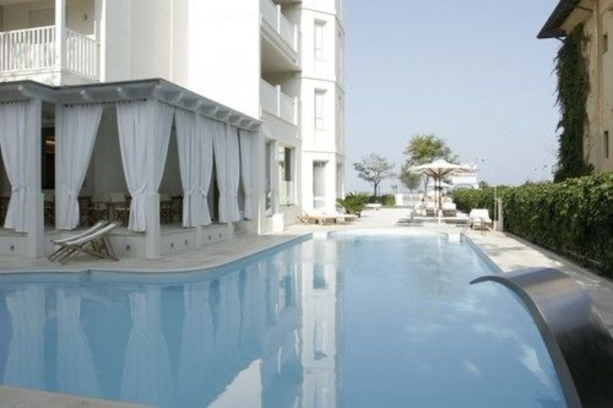 Le Rose Suite Hotel