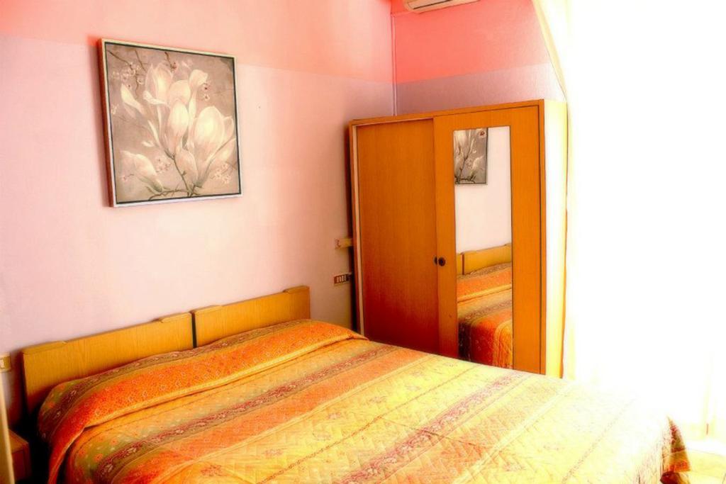 Global Hotel