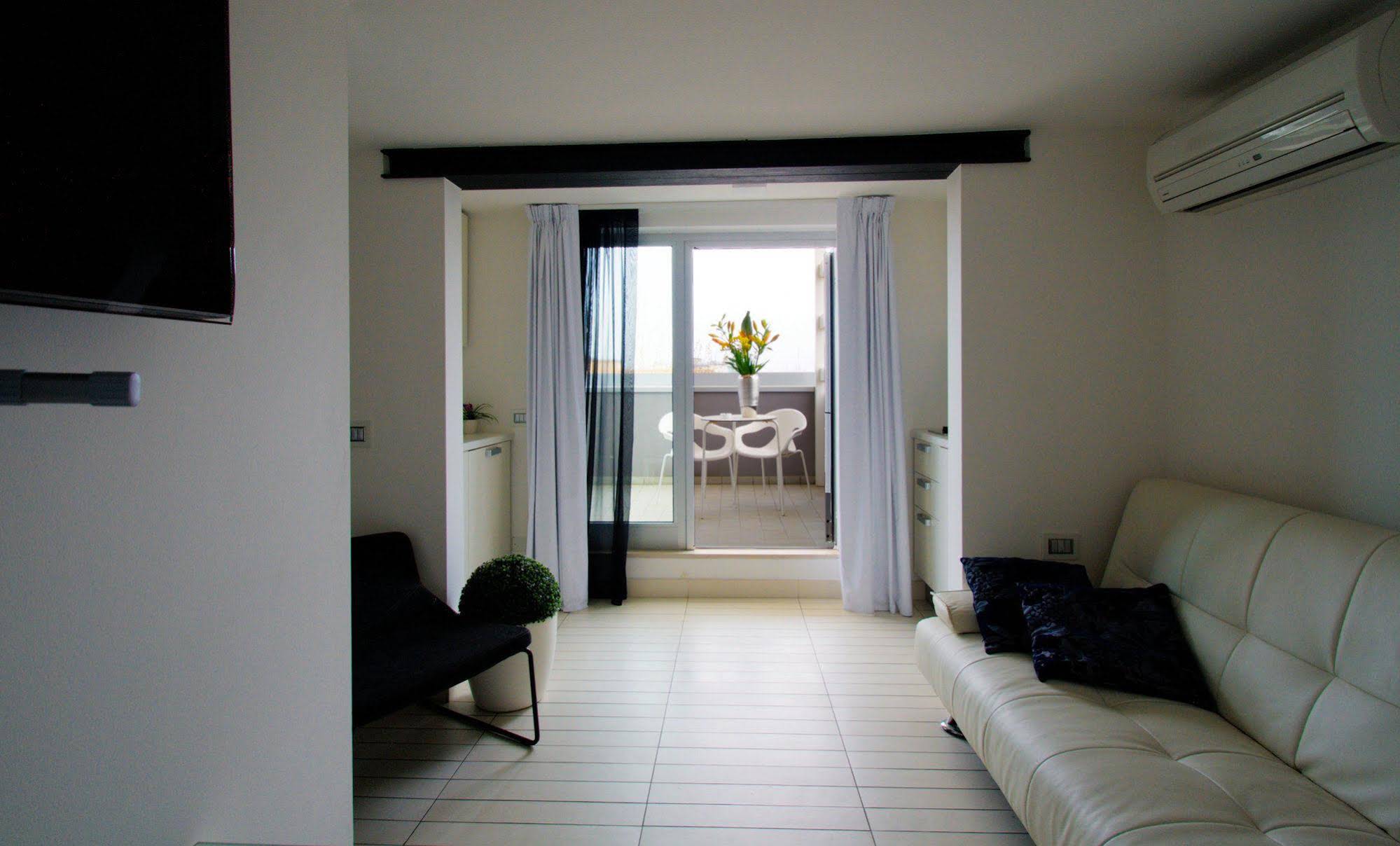 Q Hotel