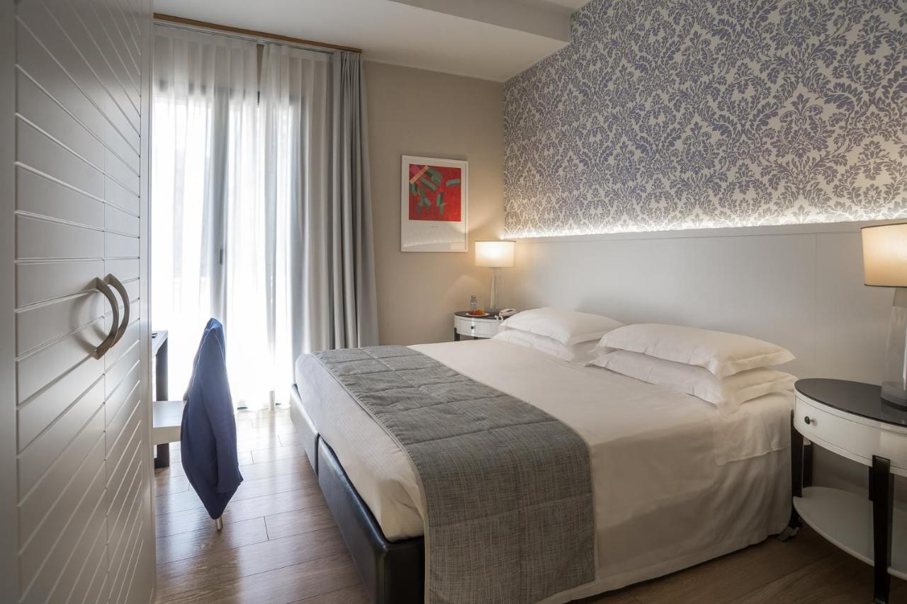 Villa Rosa Riviera