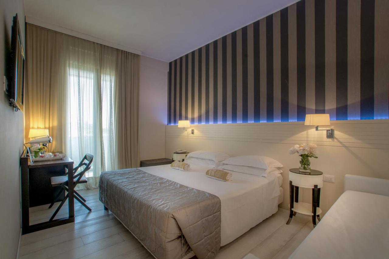 Villa Rosa Riviera