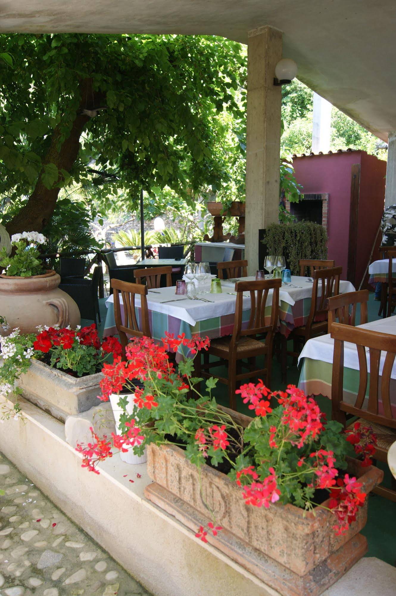 Albergo Residence Villa a Mare