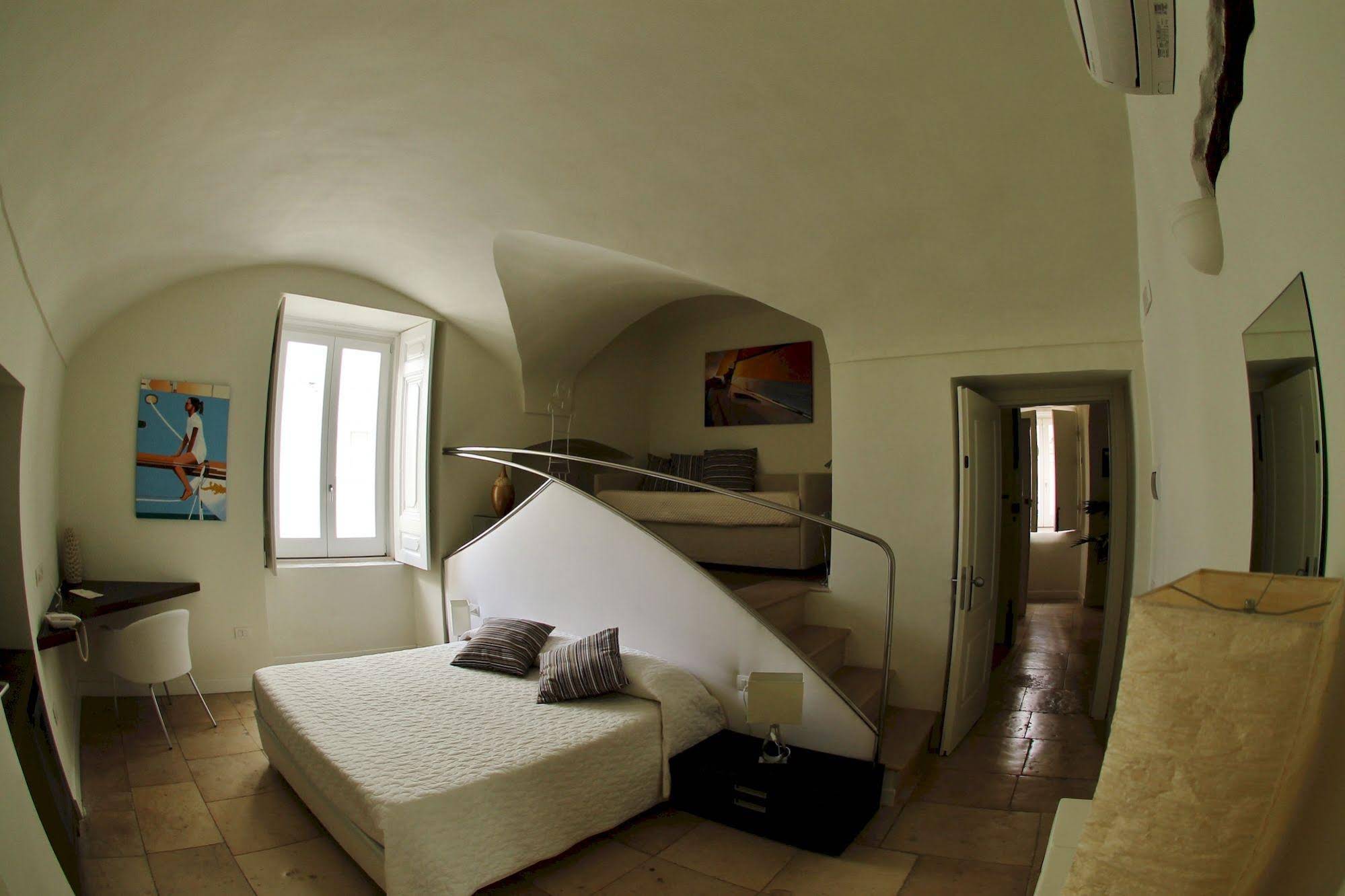 Edificio 15 House Elite