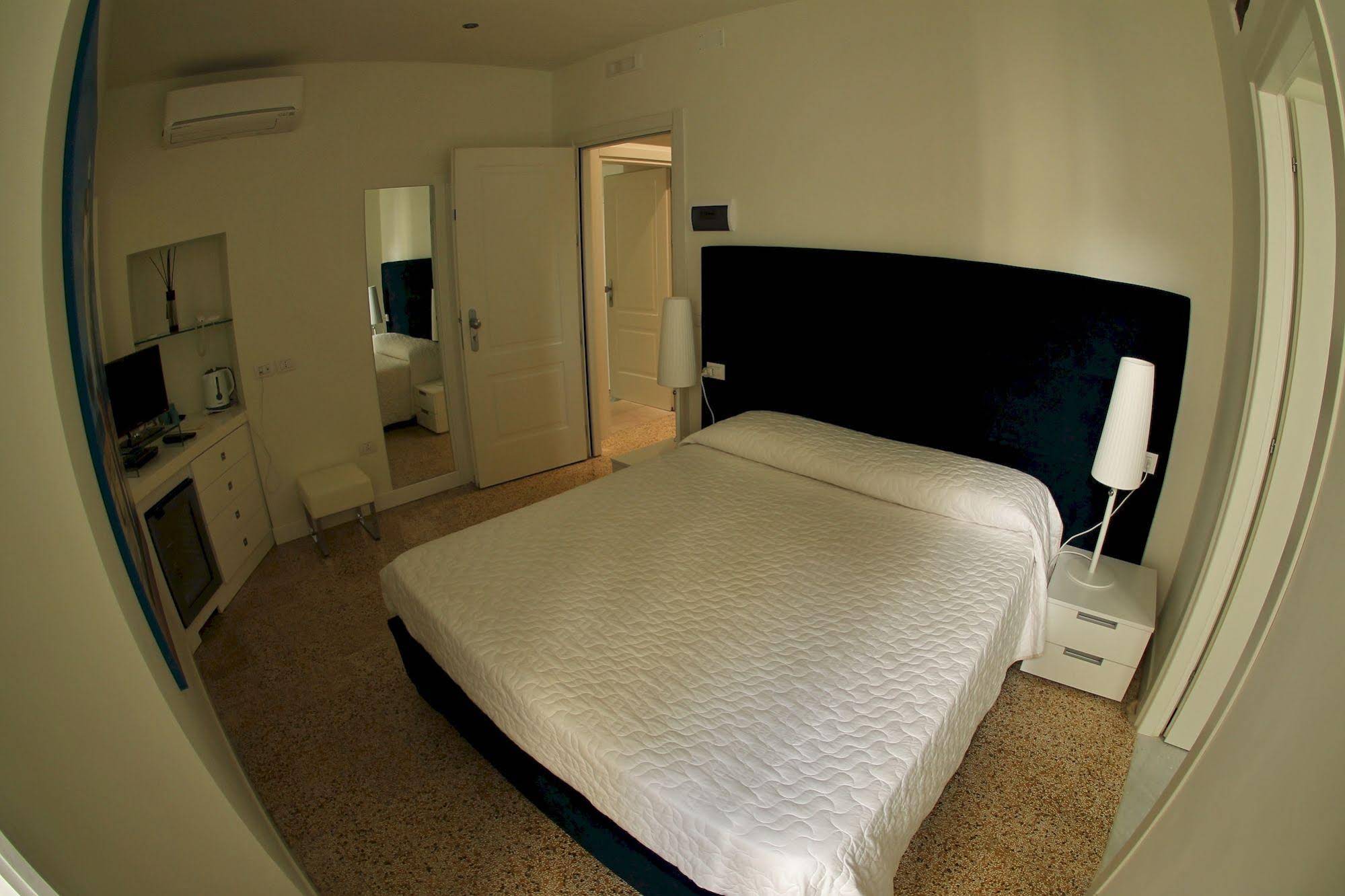 Edificio 15 House Elite