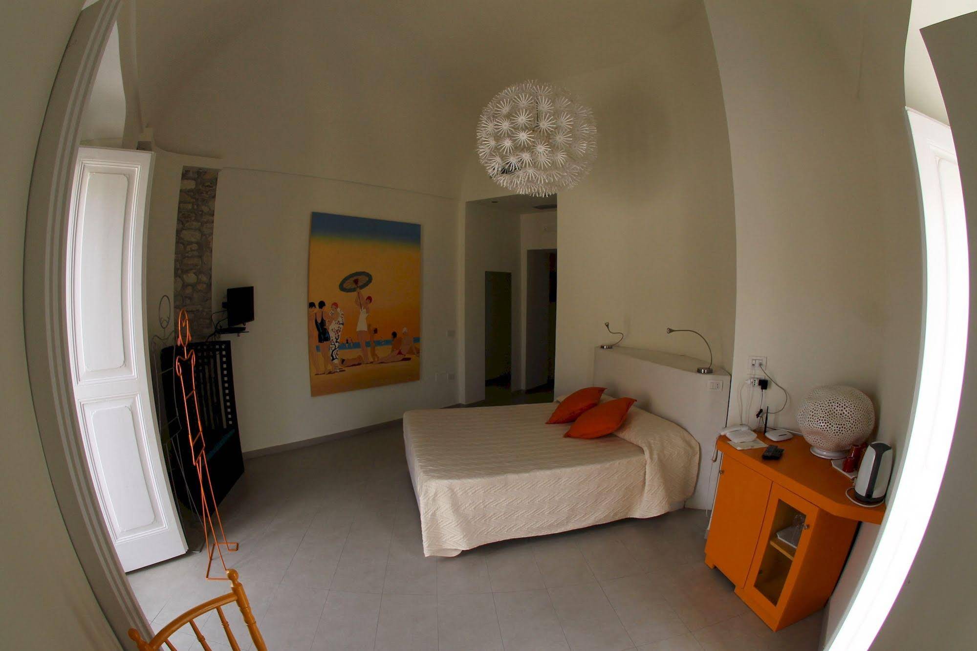 Edificio 15 House Elite