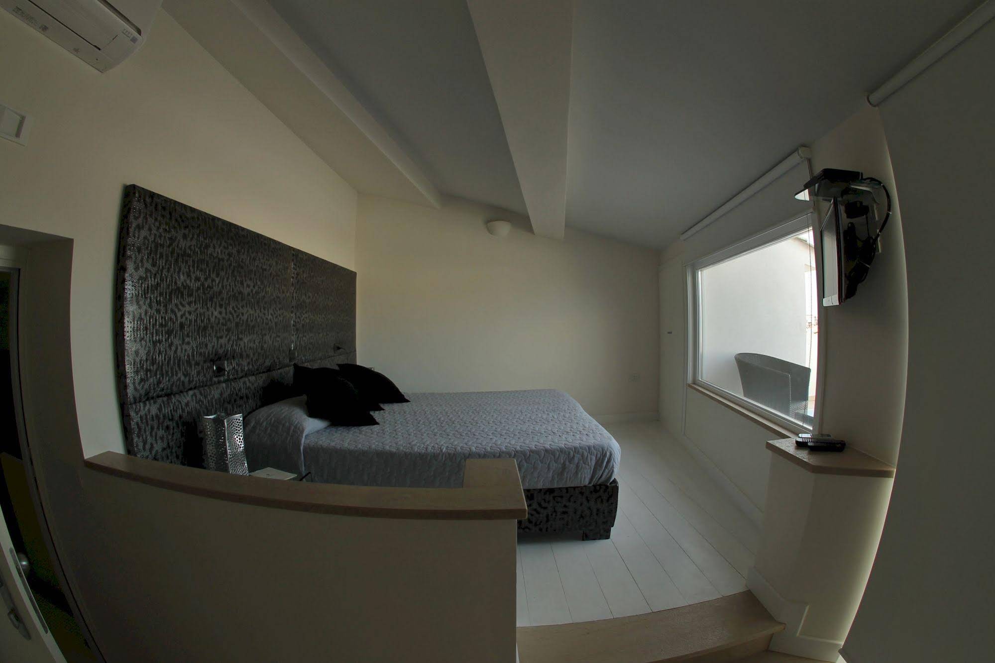 Edificio 15 House Elite