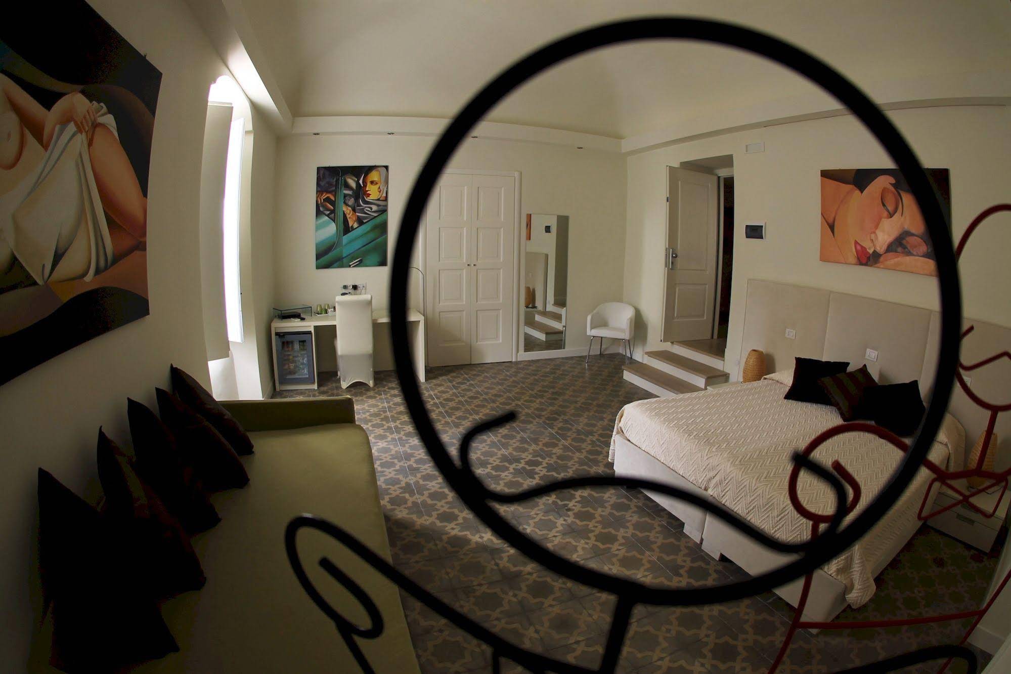 Edificio 15 House Elite