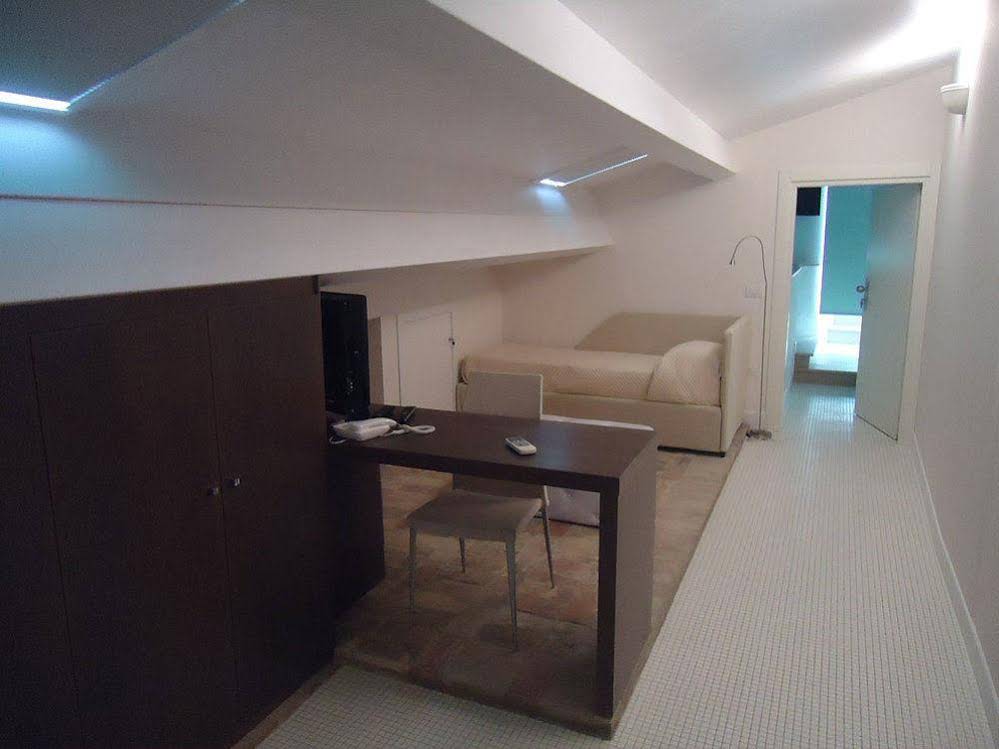 Edificio 15 House Elite