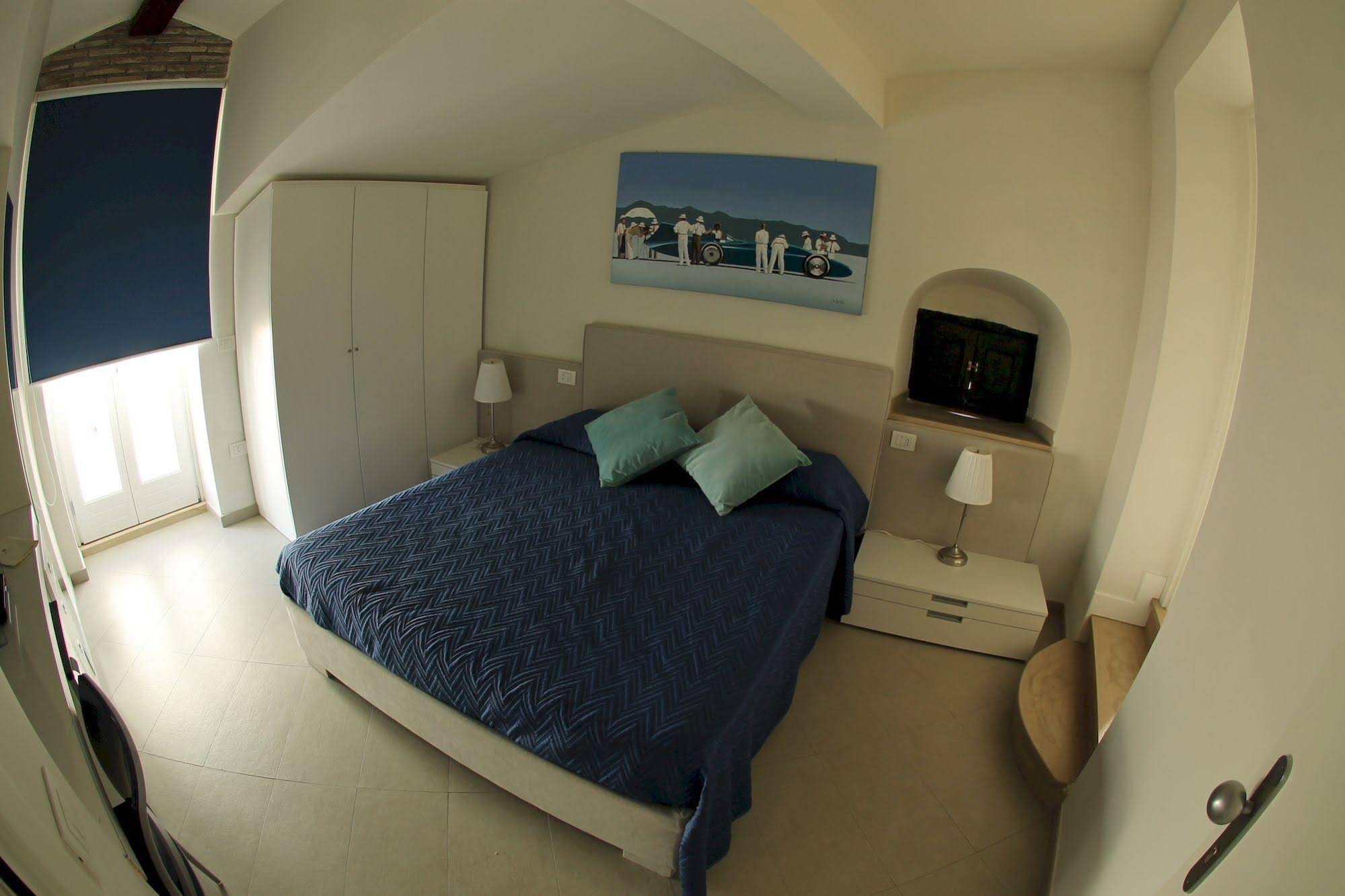 Edificio 15 House Elite