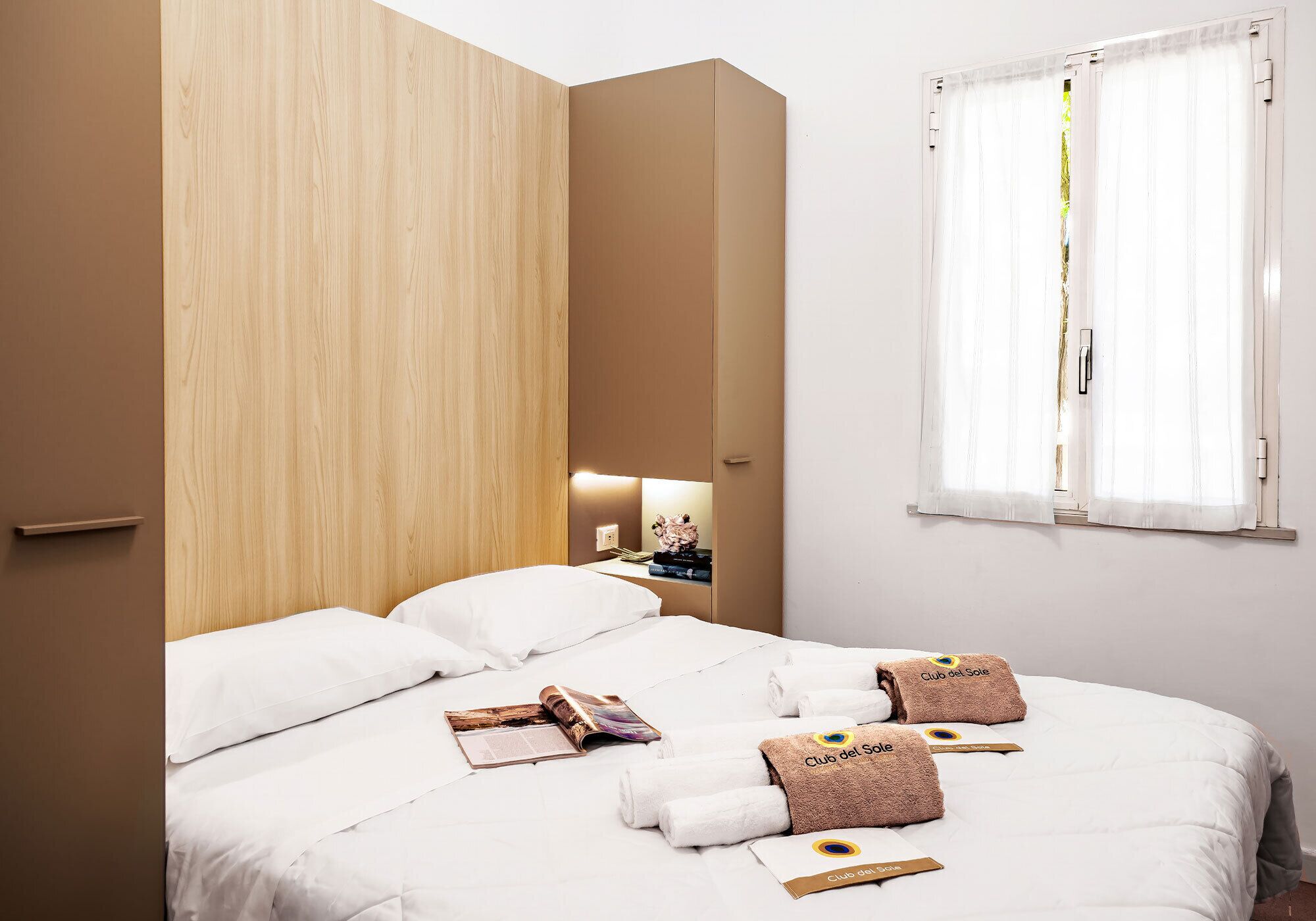 Club del Sole Stork Family Collection