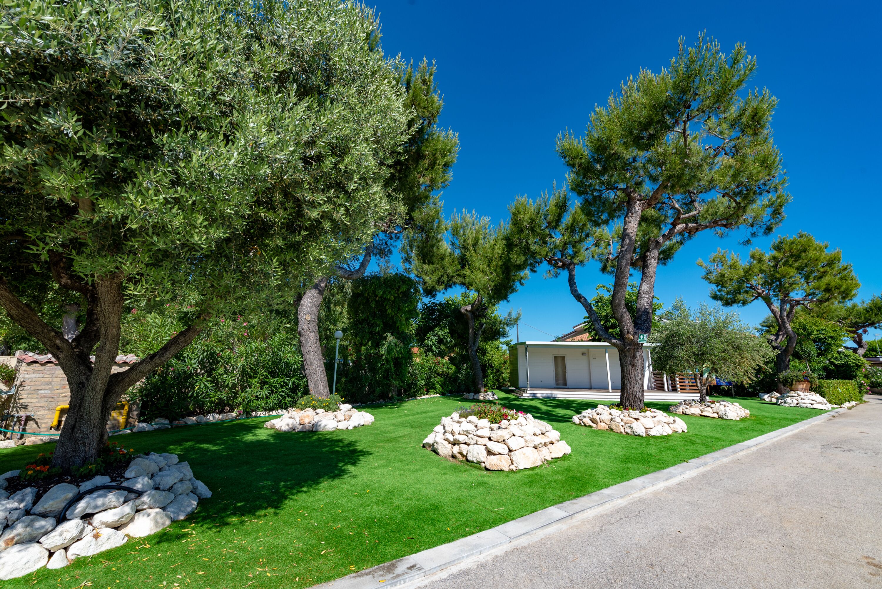 Club del Sole Stork Family Collection