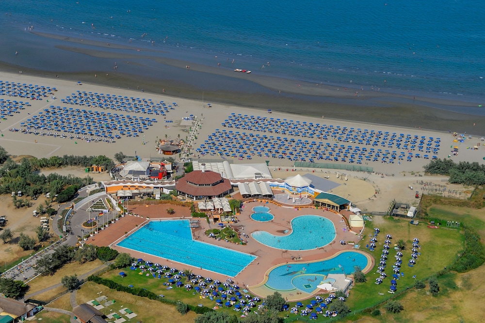 Albarella Residences & Villas