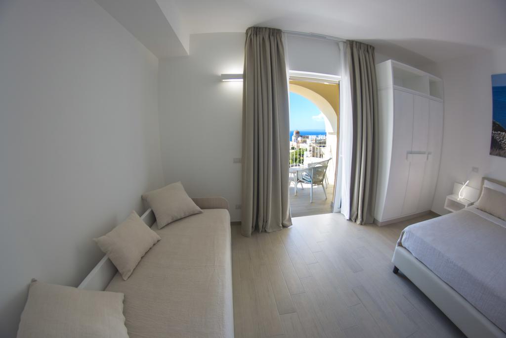Est Hotel