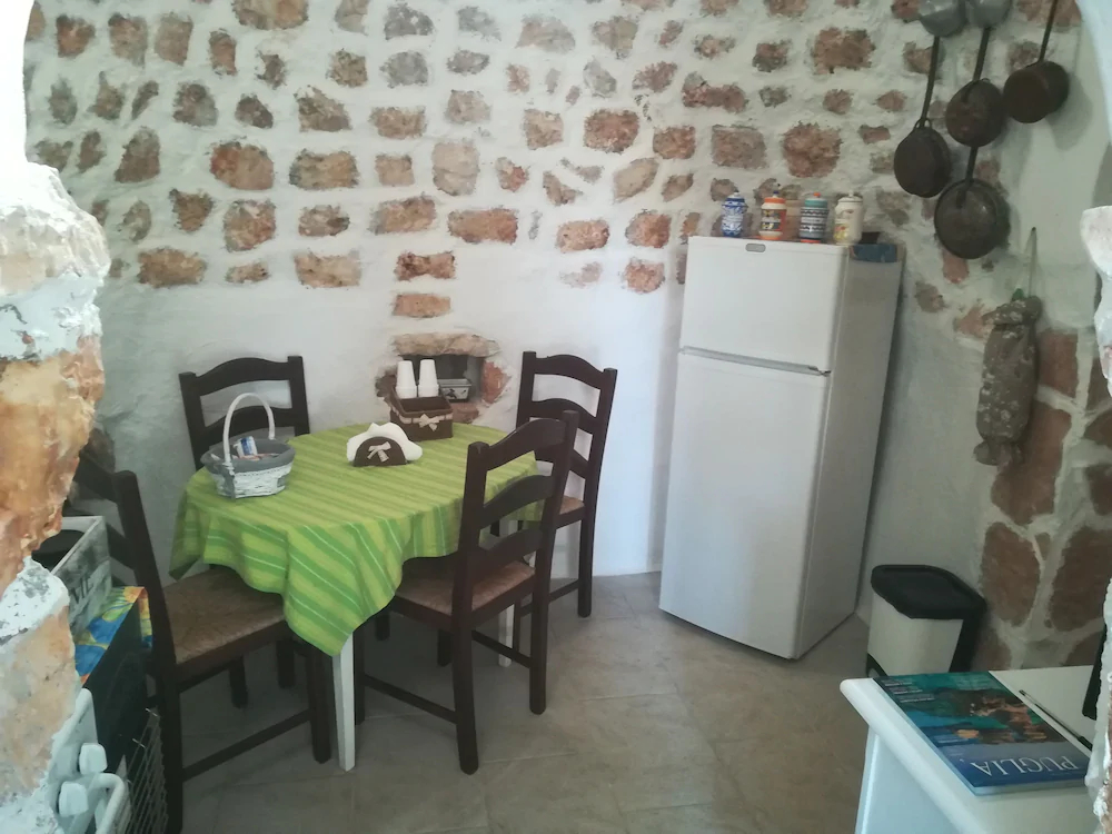 Trullo Alessandro E Villa Raffaela