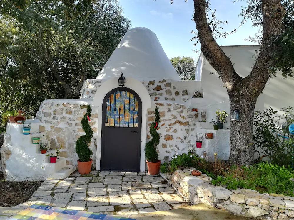 Trullo Alessandro E Villa Raffaela