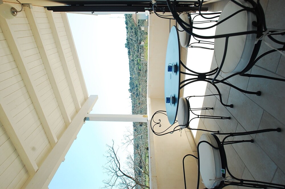 Bed and Breakfast Casa Karina