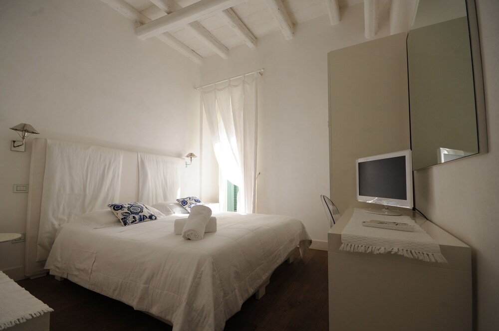 Bed & Breakfast Suite Home